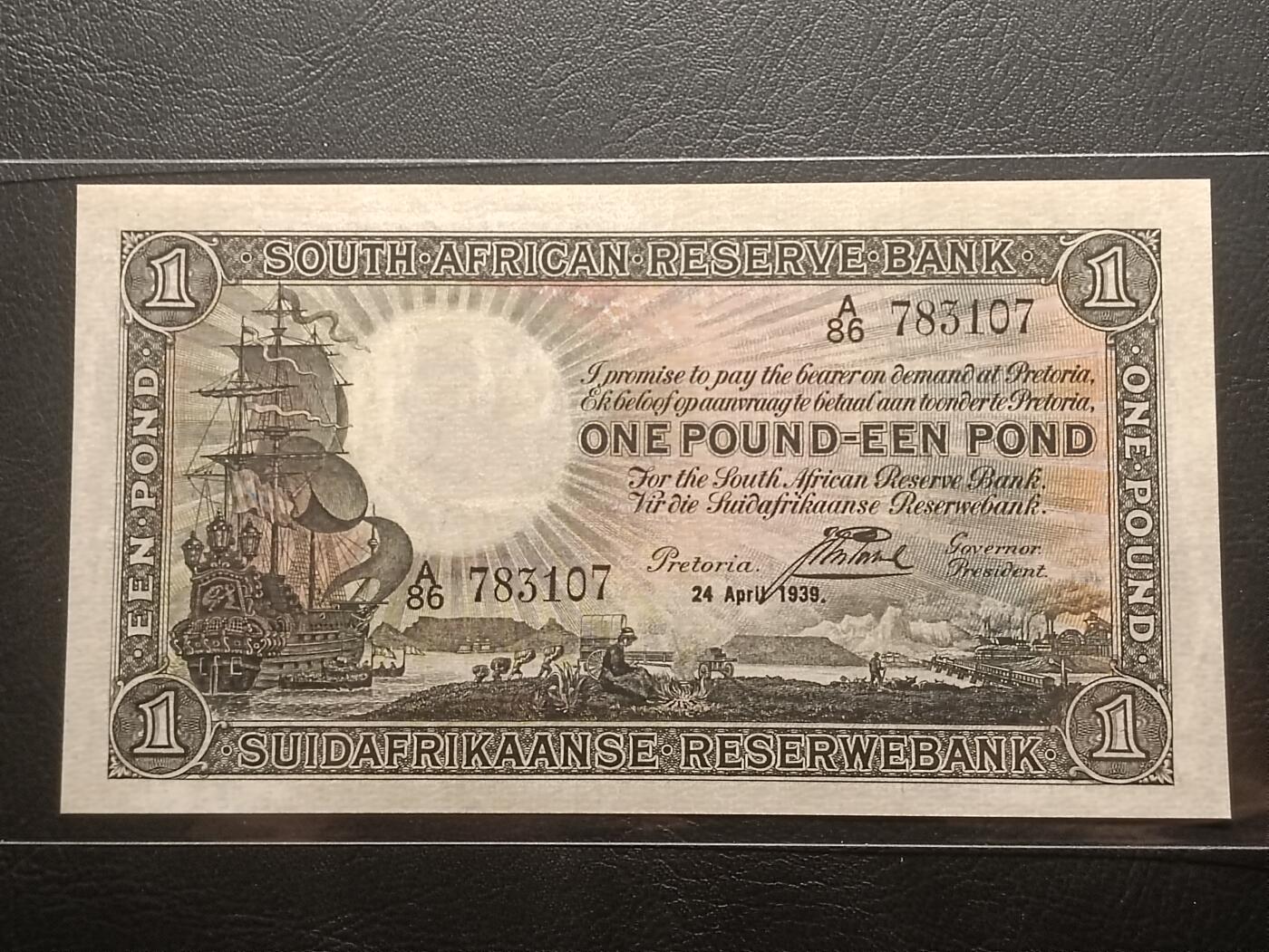 【年后首拍！】2026二月第三期，总217期 南非1939年1镑AUNC英文在上版本，稀有的二战前发行年份，布尔人发展元素的帆船牛车和国徽