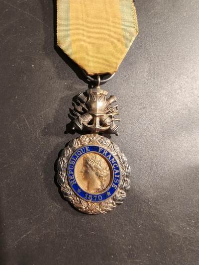 老王徽章第184期 - 法国军事奖章   三共时期    950银镀金珐琅     19.5g