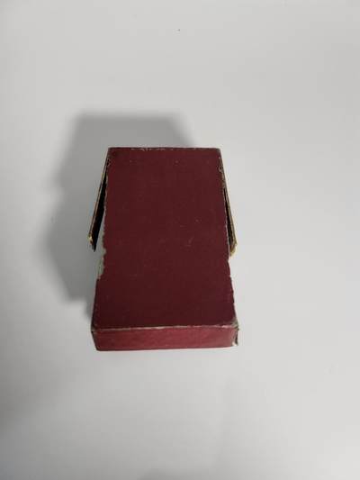 南水社第二次拍卖 民主德国社会活动家奖章 章体完好 盒子商鞅品相