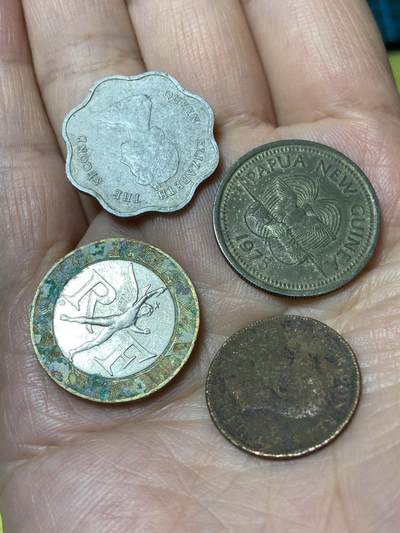 2026年第三十一场(总第二百场)英国一线回流散币新春特拍第三场(免佣金) 差品币4枚：东加勒比1984年5分，巴布亚新几内亚🇵🇬1975年10托伊，法国🇫🇷1989年10法郎，英国🇬🇧1法新