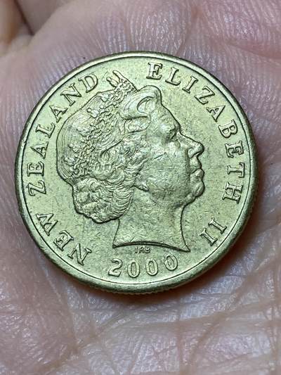 2026年第三十一场(总第二百场)英国一线回流散币新春特拍第三场(免佣金) 新西兰🇳🇿2000年1元(伊丽莎白二世老年)