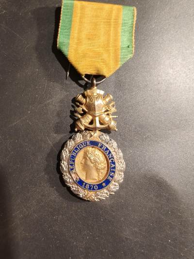 老王徽章第184期 - 法国军事奖章   三共时期    950银镀金珐琅     21.1g