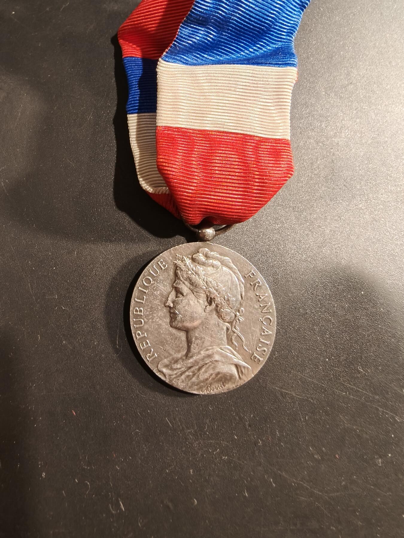 老王徽章第184期 法国银级劳工奖章    950银    1962年实发    11.3g