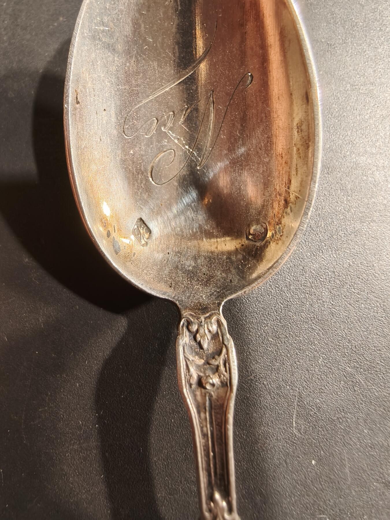 老王徽章第184期 法国银餐勺     密涅瓦2级银标   800银     11.8g