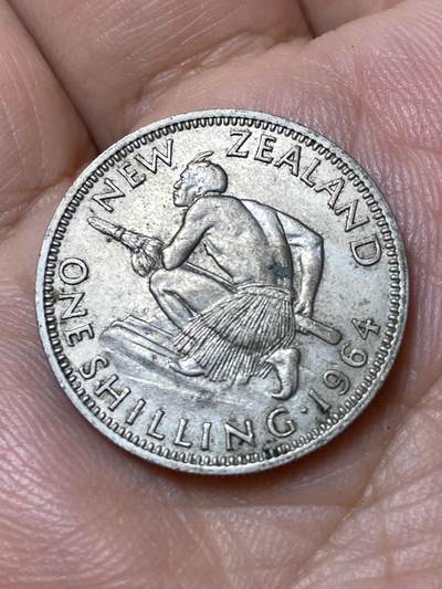 2026年第三十一场(总第二百场)英国一线回流散币新春特拍第三场(免佣金) - 新西兰🇳🇿1964年1先令(伊丽莎白二世青年桂冠第二版)