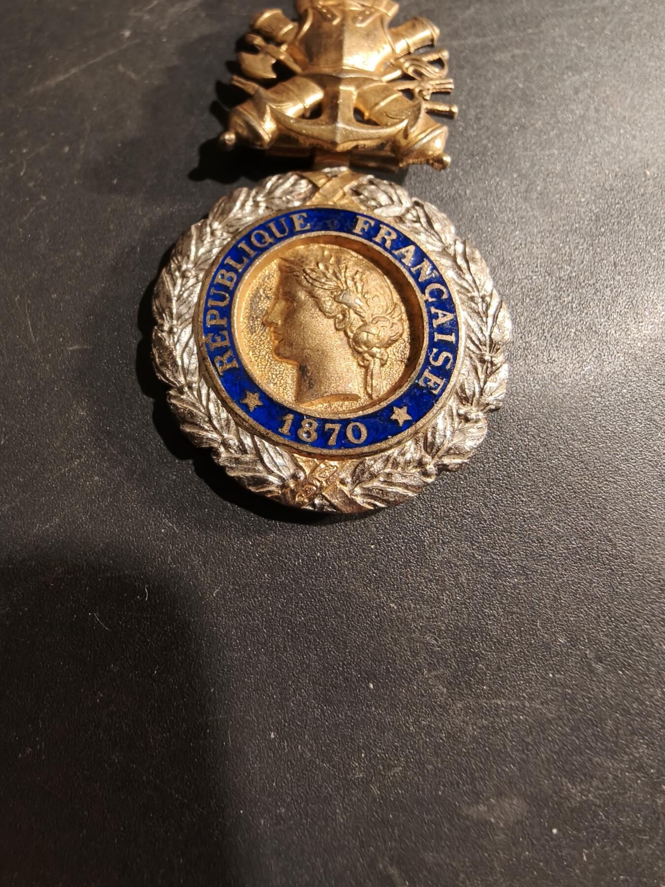 老王徽章第184期 法国军事奖章   三共时期    950银镀金珐琅     20g