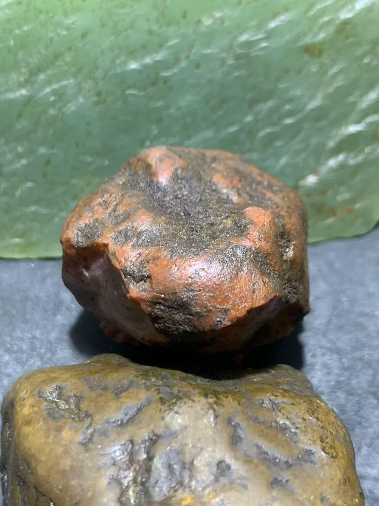 精美川料红皮开窗料荔枝冻南红玛瑙原石一颗