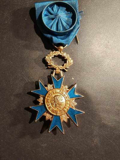 老王徽章第184期 - 法国军官级国家功勋勋章