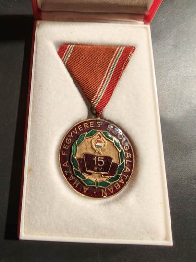 老王徽章第184期 - 匈牙利15周年服役纪念章    原盒   盒子有损