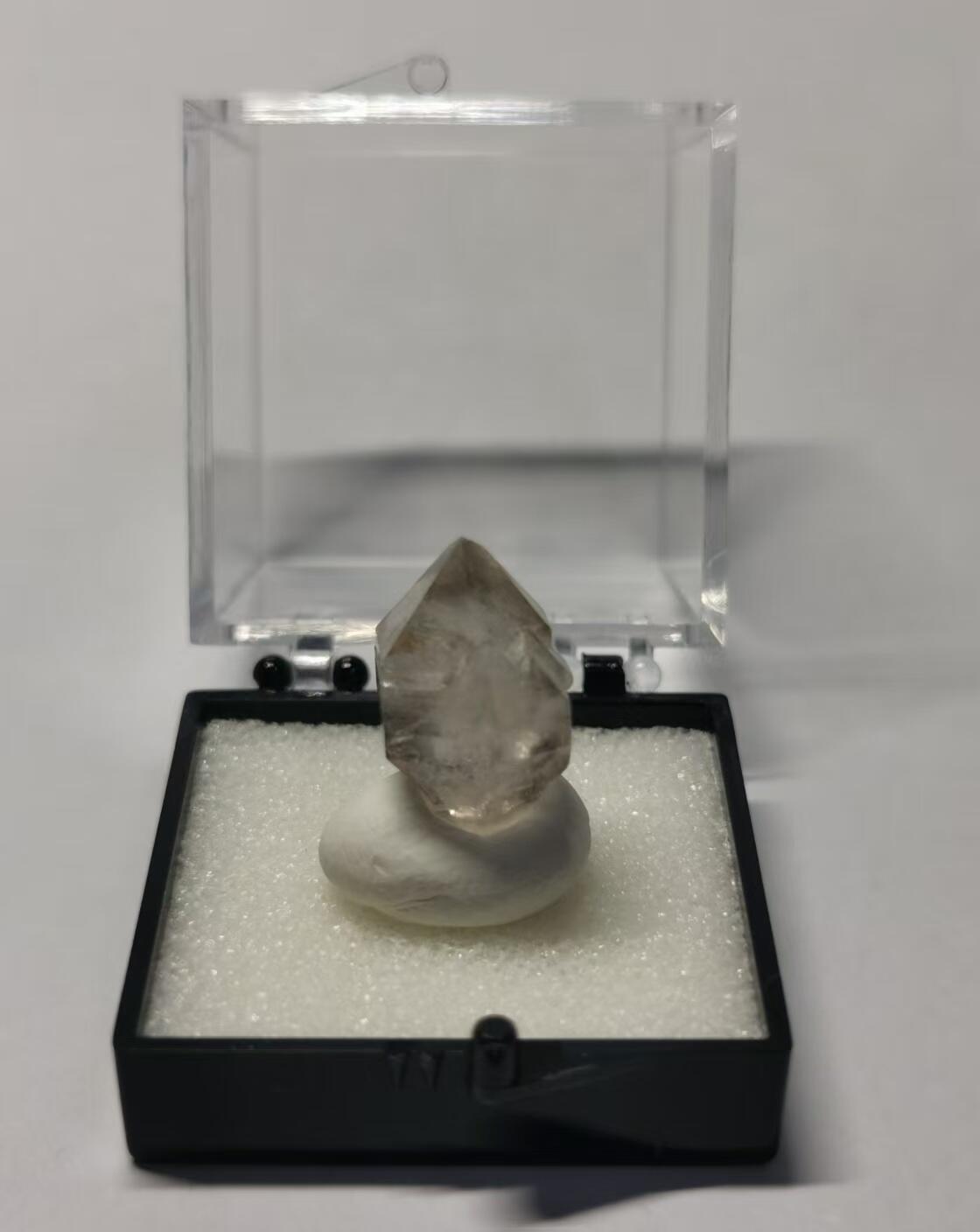 七河·世界世界币章杂件矿标化石小拍（总第38期） 藏家出品 X735 云贵闪灵水晶原石 盒子矿 本件拍品由合作藏家邮寄