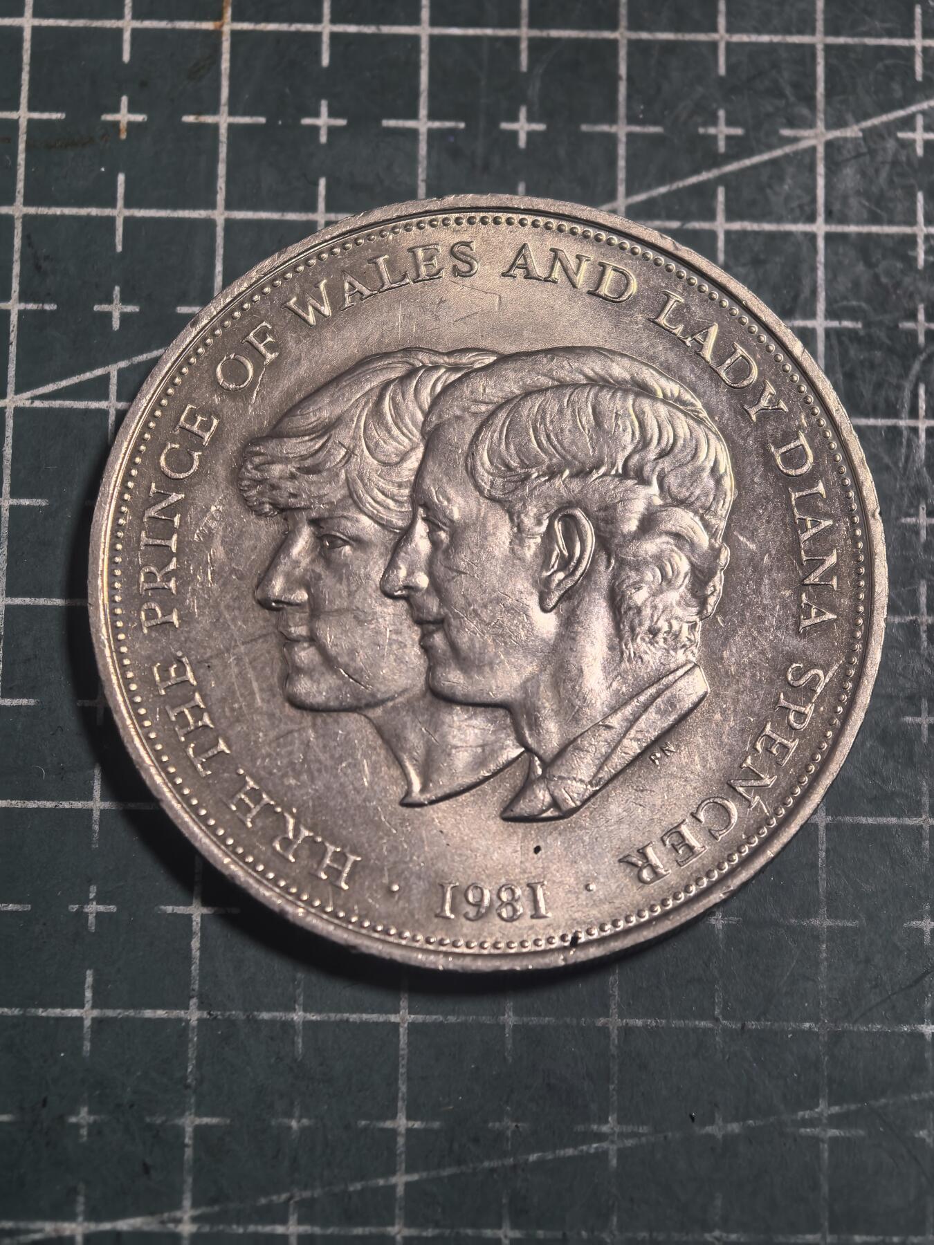 轻松集币无压力 英国1981年25便士克朗币