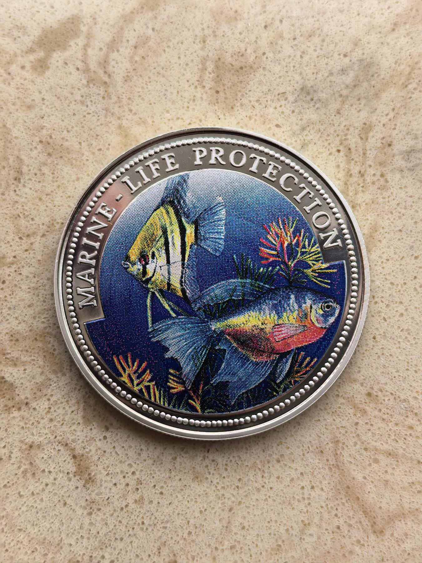 道一币馆币章第一百六十七场 利比里亚1996年海洋生物保护5元彩绘纪念币  25g 925s 