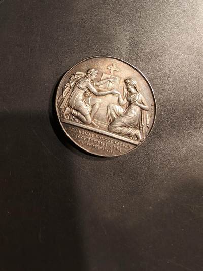 老王徽章第184期 - 法国婚章   950银    直径30mm    重量14.1g