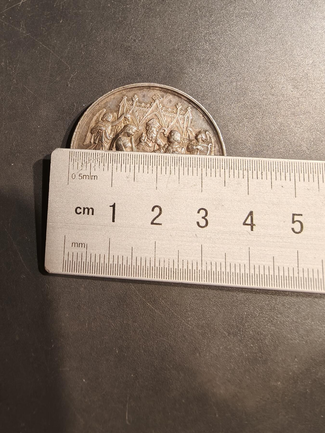 老王徽章第184期 法国婚章    带背铭   1887年结婚    950银     直径36mm    重量21.9g