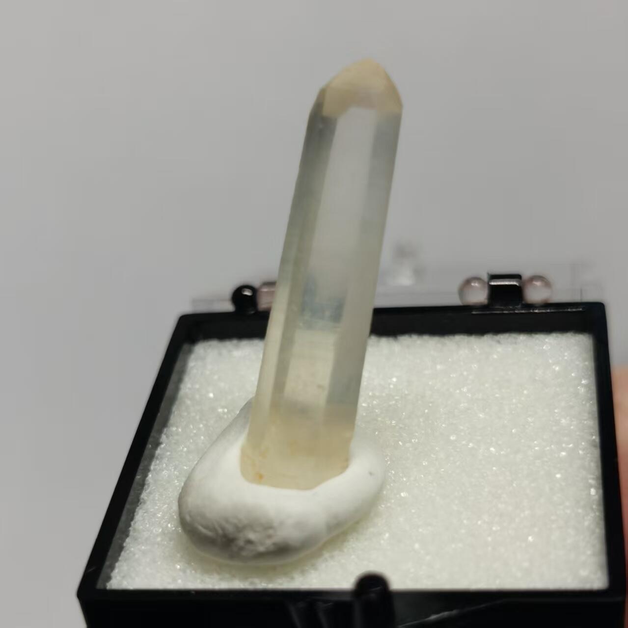 七河·世界世界币章杂件矿标化石小拍（总第38期） 藏家出品 X751（2）巴基斯坦带蓝针效应黄水晶原石矿标（盒子矿）本件拍品由合作藏家邮寄