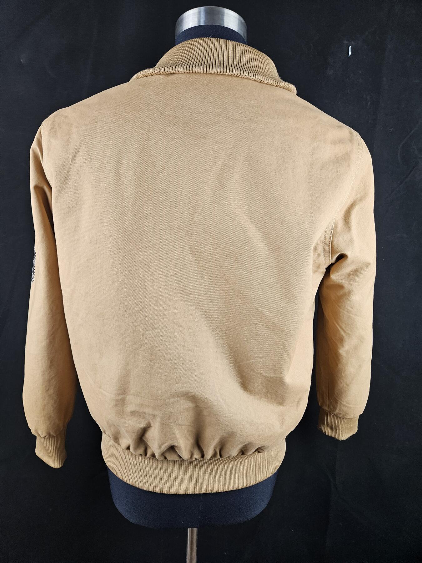 0元起拍勋章 第335期 咸鱼国勋章拍卖专场 2月25日（周三）下午6：00开始 国产戏服 美国ww2时期坦克兵夹克 胸围106 肩宽45 衣长64 袖长60