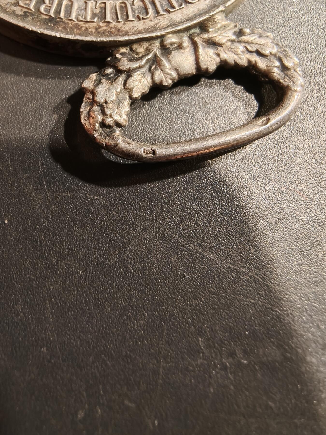 老王徽章第184期 法国1898年农业与园艺竞赛大银章     野猪头银标    直径42mm    重量39.5g