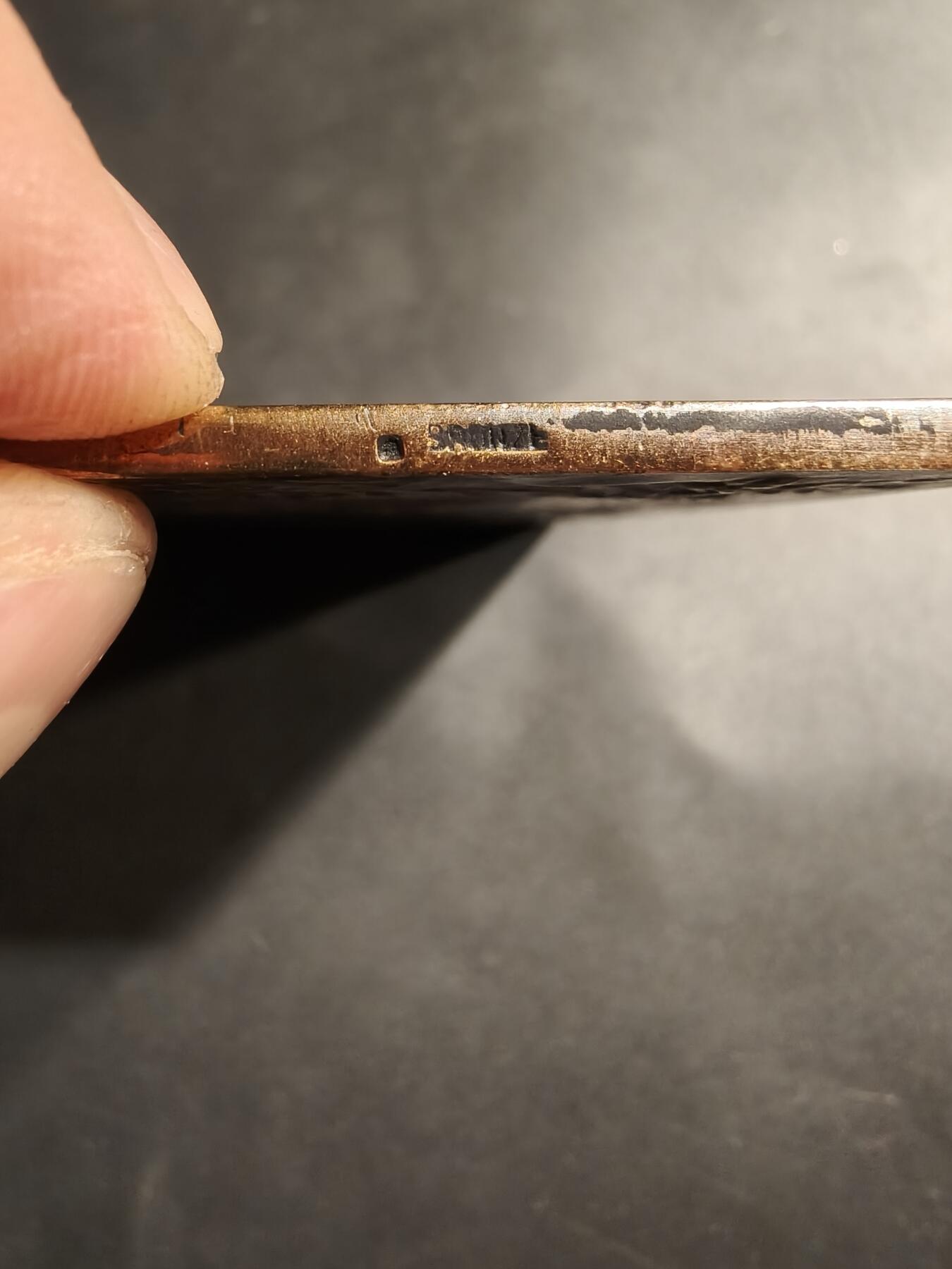 老王徽章第184期 法国隆拉威尔市方形大铜章     大师Rasumny作品     尺寸82×60mm     重量132.5g