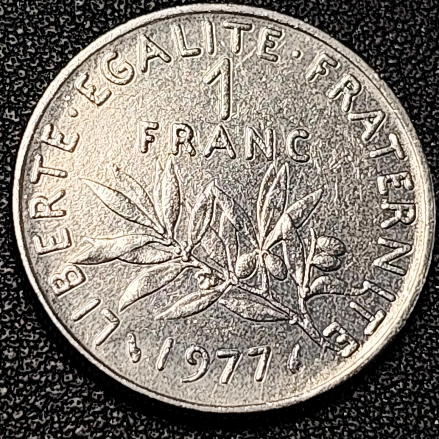 泉币菌-第195场- 新年快乐 新年第三场 本场拍品多 请提前出价 1977年 法国播种女神 1法郎硬币 24mm 