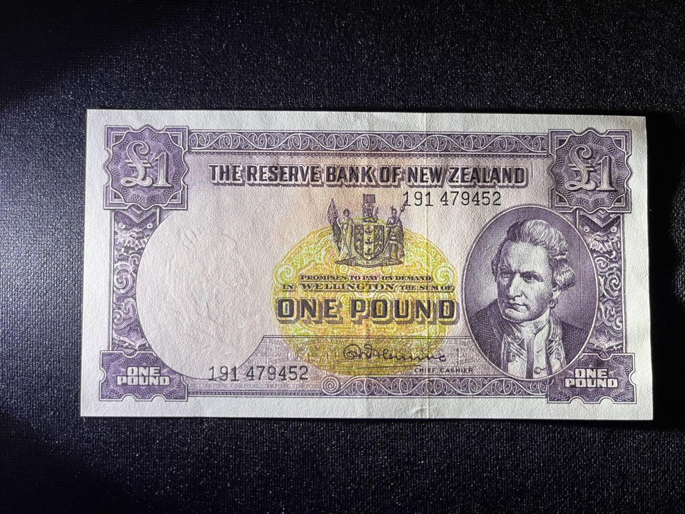 世界各国纸币拍卖 新西兰 1967年 1镑 实物图