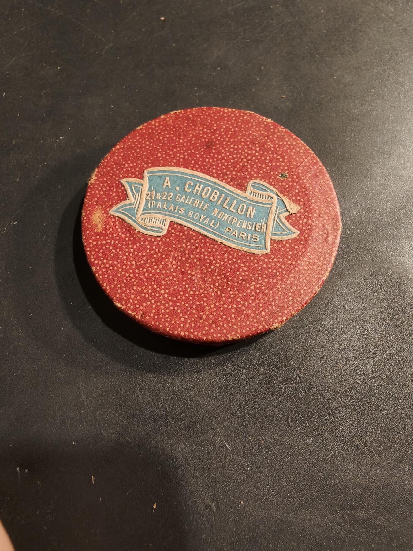 老王徽章第184期 法国1925年第32届拉罗谢尔地区节日镀金大铜章    原盒     勒内鲍迪雄作品     直径46mm     重量41.3g