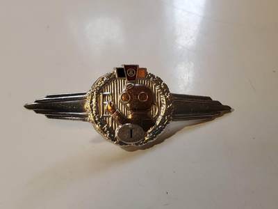 韵星假日军品类拍卖第42期 -- Rimey Holidays Militaria Auction 42 - 民主德国60