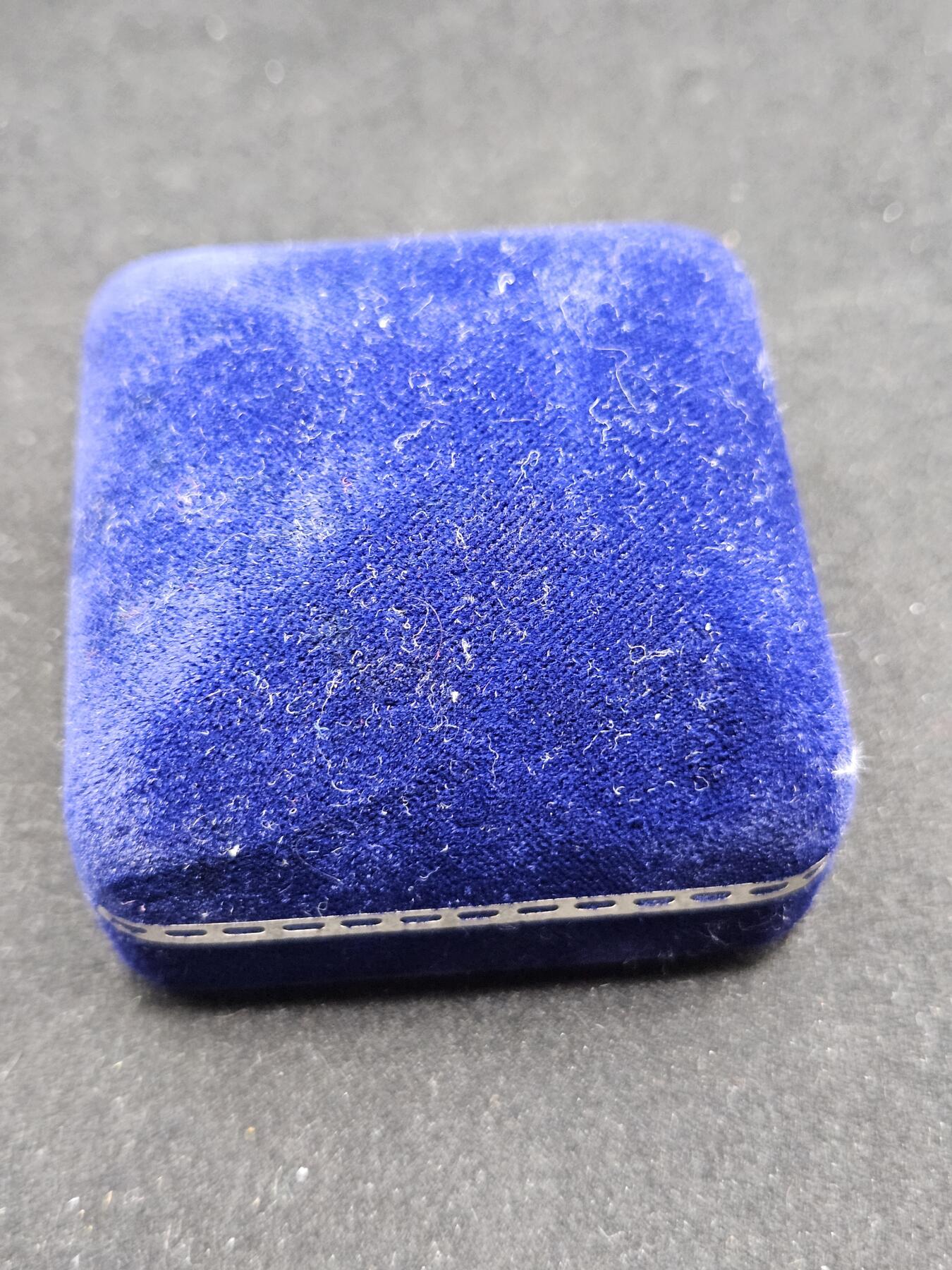 0元起拍勋章 第335期 咸鱼国勋章拍卖专场 2月25日（周三）下午6：00开始 国铁特别功劳章 纯银制，下方金具为10k金制作