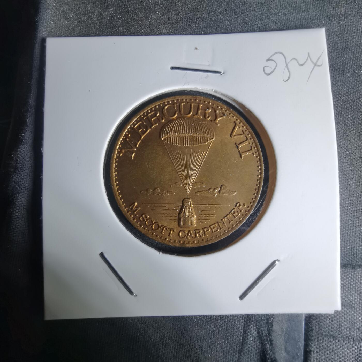 沼泽如烟--第1003场 航天纪念章