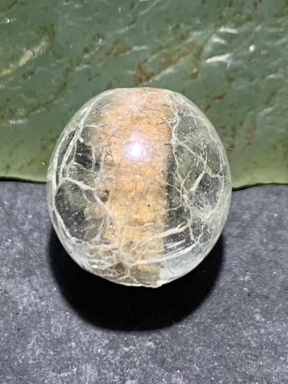 建国前后库存仿白水晶冰裂纹琉璃苹果珠一颗