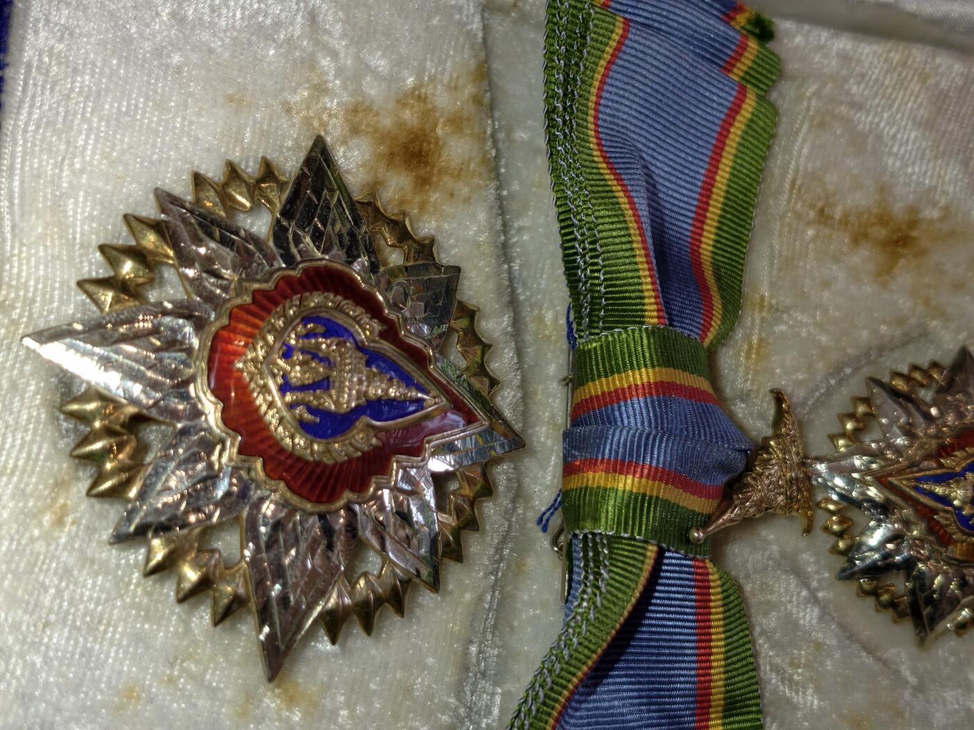 凯旋世界勋赏（持续上新中）（第22期新年大拍）（欢迎送拍）（对拍品有疑问请询问客服，不接受到手刀，出价默认拍品品相。请认真阅读拍卖规则！出价默认已认可！）（收到货请录制开箱视频，无视频概不处理问题。）