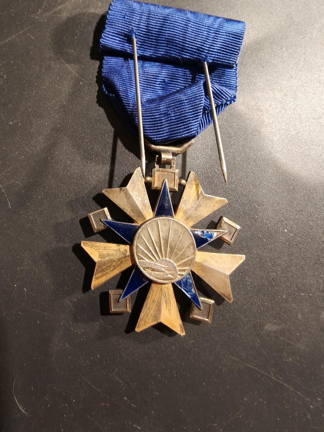 老王徽章第184期