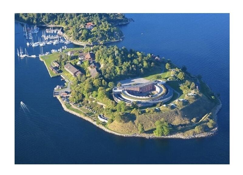 【旋风钱币】2月22日19:00准时开拍 精美欧洲币章、银币银章、第三帝国钱币、手串手镯紫砂壶等 全场包邮！ 【艺术】挪威艺术大章 二战奥斯卡堡要塞击沉德军布吕歇尔号重巡 高浮雕精制超大铜章 60MM 115克