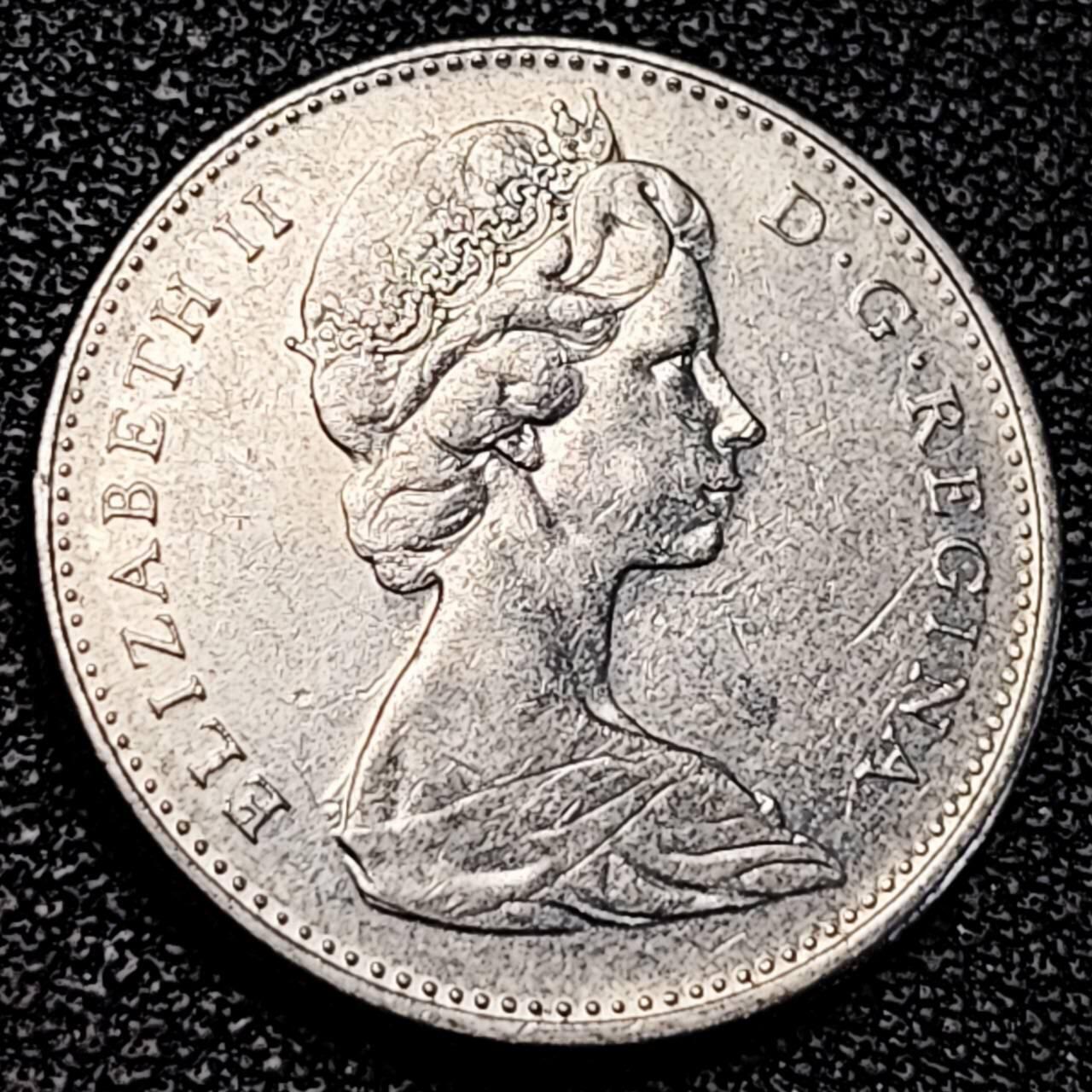 泉币菌-第195场- 新年快乐 新年第三场 本场拍品多 请提前出价 1972年 加拿大5分 女王头像 海狸动物 21mm 