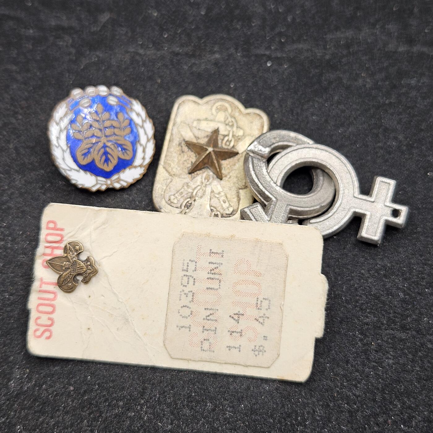 0元起拍勋章 第335期 咸鱼国勋章拍卖专场 2月25日（周三）下午6：00开始 日本徽章一组