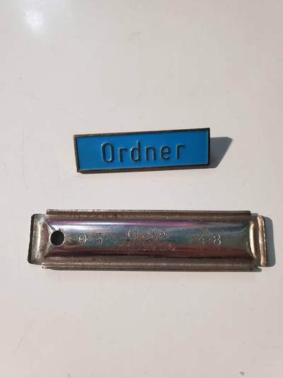 韵星假日军品类拍卖第42期 -- Rimey Holidays Militaria Auction 42 - 匈牙利人民共和国军官识别牌，民主德国职位识别证章