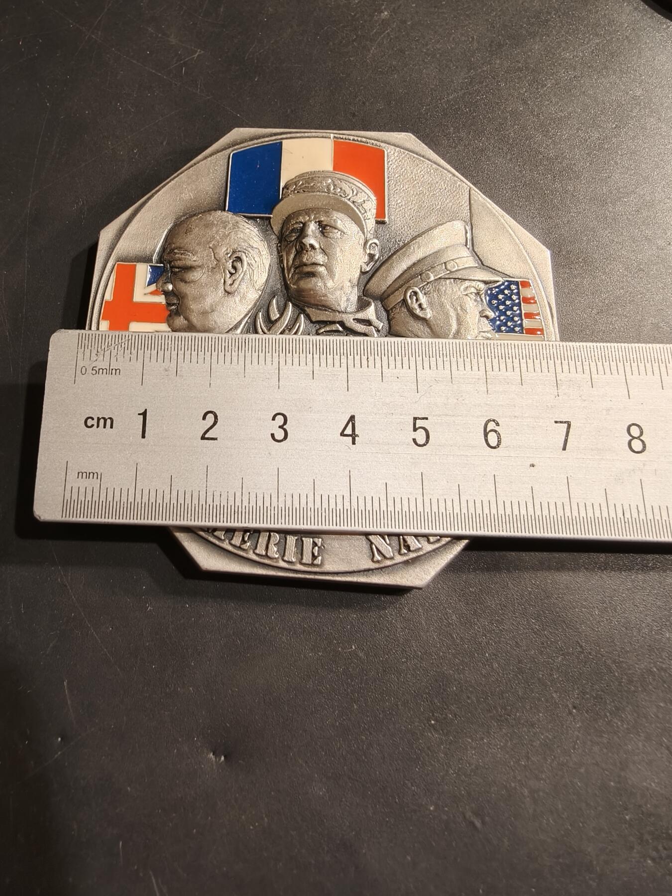 老王徽章第184期 法国国家宪兵队纪念法国登陆和解放50周年八角镀银大铜章     直径72mm     重量227.2g