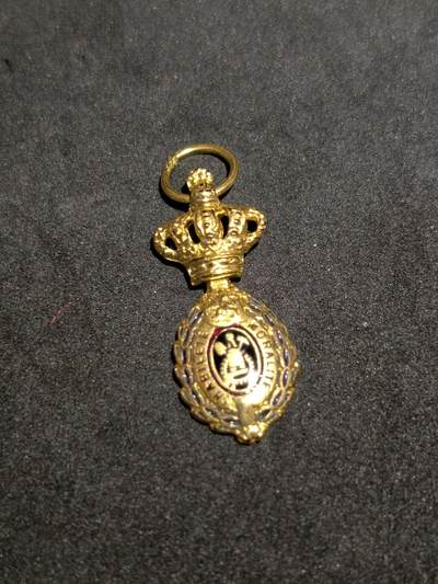 凯旋世界勋赏（持续上新中）（第22期新年大拍）（欢迎送拍）（对拍品有疑问请询问客服，不接受到手刀，出价默认拍品品相。请认真阅读拍卖规则！出价默认已认可！）（收到货请录制开箱视频，无视频概不处理问题。） - 比利时劳工奖章迷你银制3g