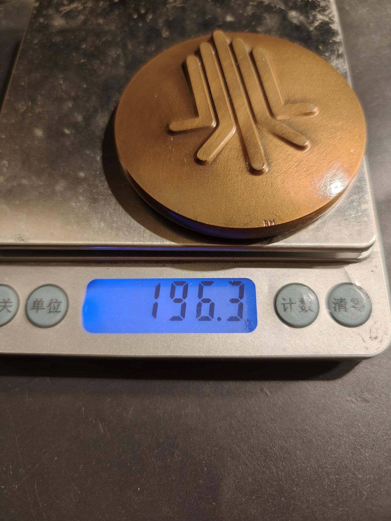 老王徽章第184期 法国电机和电子工业联合会大铜章     1988年     原盒盒子无内衬      直径60mm     重量196.3g