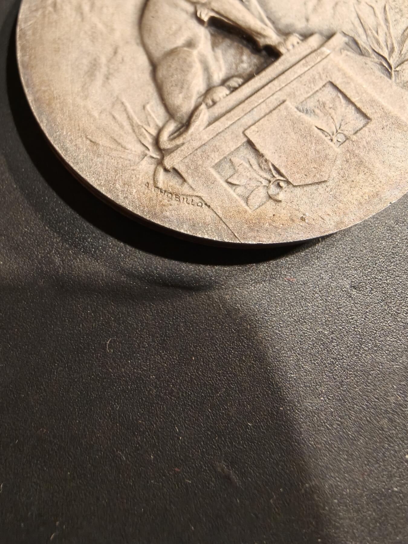 老王徽章第184期 法国1925年第32届拉罗谢尔地区节日镀银大铜章    原盒     直径46mm     重量43