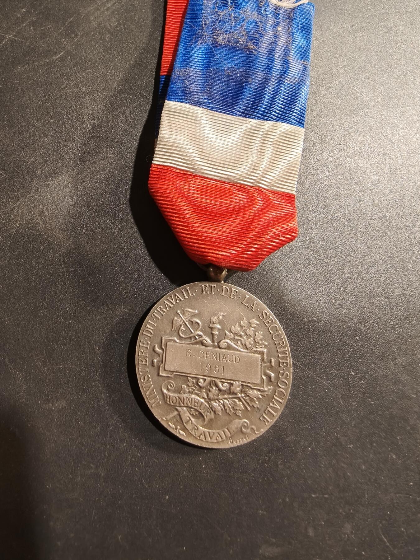 老王徽章第184期