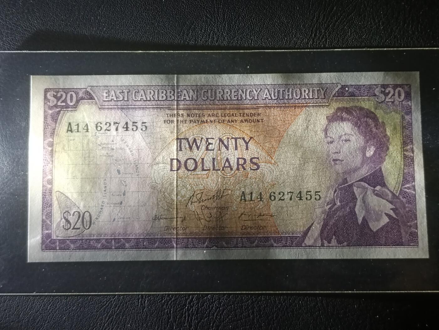 【年后首拍！】2026二月第三期，总217期 东加勒比共同体1965版20元AUNC，戎装女王和椰林海滩，少见早期中高面值