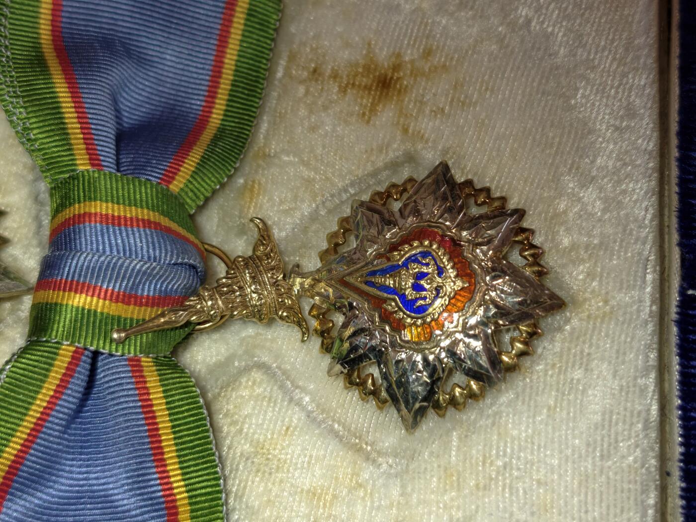 凯旋世界勋赏（持续上新中）（第22期新年大拍）（欢迎送拍）（对拍品有疑问请询问客服，不接受到手刀，出价默认拍品品相。请认真阅读拍卖规则！出价默认已认可！）（收到货请录制开箱视频，无视频概不处理问题。）