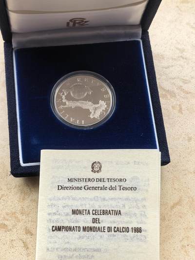 道一币馆币章第一百六十七场 - 原盒证 意大利1986年墨西哥世界杯500里拉精制银币