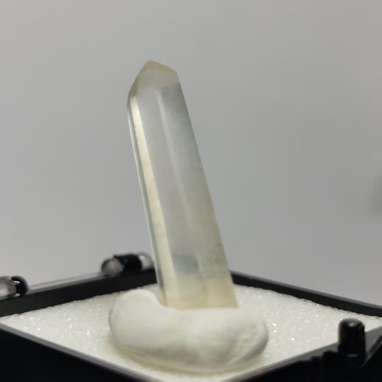 七河·世界世界币章杂件矿标化石小拍（总第38期） 藏家出品 X751（2）巴基斯坦带蓝针效应黄水晶原石矿标（盒子矿）本件拍品由合作藏家邮寄