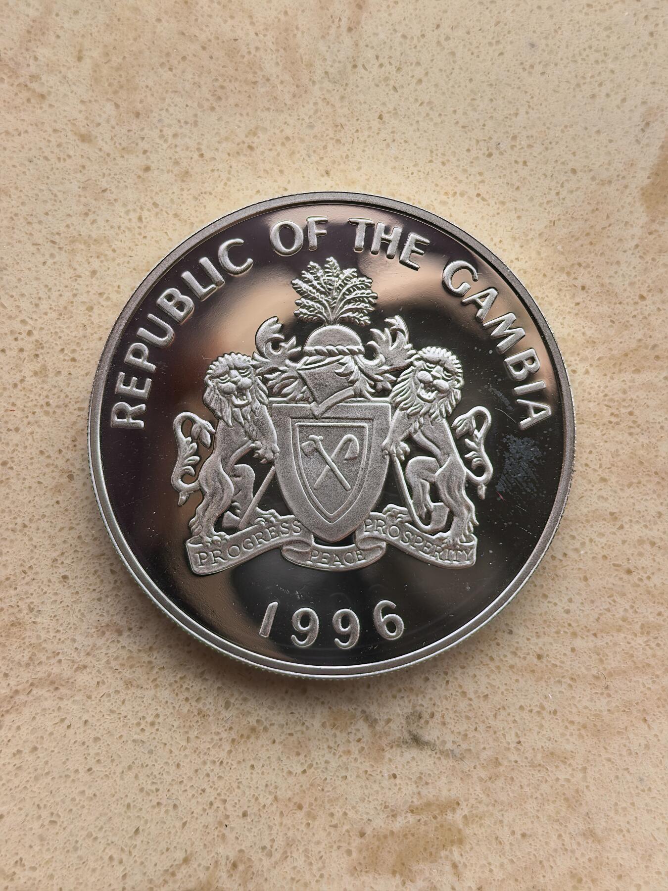 道一币馆币章第一百六十七场  冈比亚1996年法国世界杯20达拉西精制银币 31.47g 925S 10000