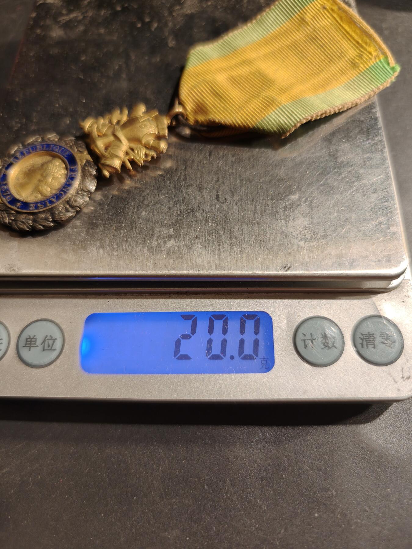 老王徽章第184期 法国军事奖章   三共时期    950银镀金珐琅     20g