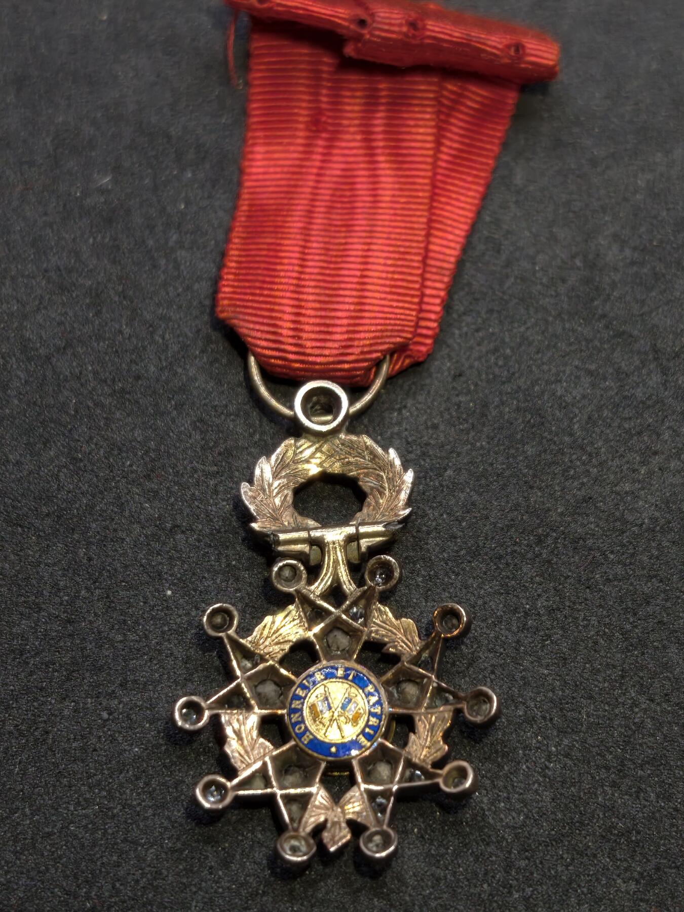 凯旋世界勋赏（持续上新中）（第22期新年大拍）（欢迎送拍）（对拍品有疑问请询问客服，不接受到手刀，出价默认拍品品相。请认真阅读拍卖规则！出价默认已认可！）（收到货请录制开箱视频，无视频概不处理问题。）