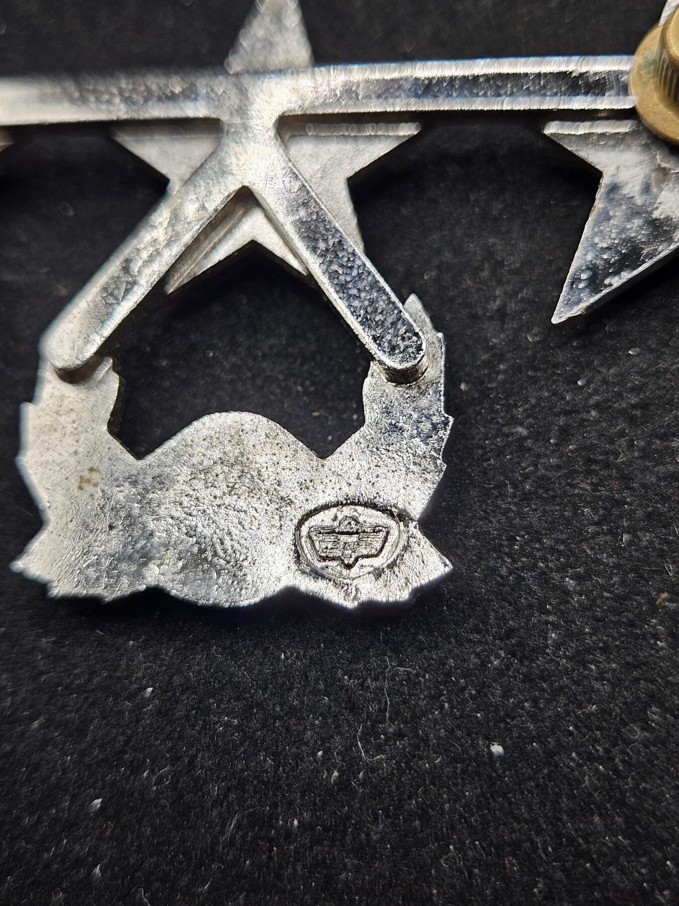 0元起拍勋章 第335期 咸鱼国勋章拍卖专场 2月25日（周三）下午6：00开始 韩军将官帽徽