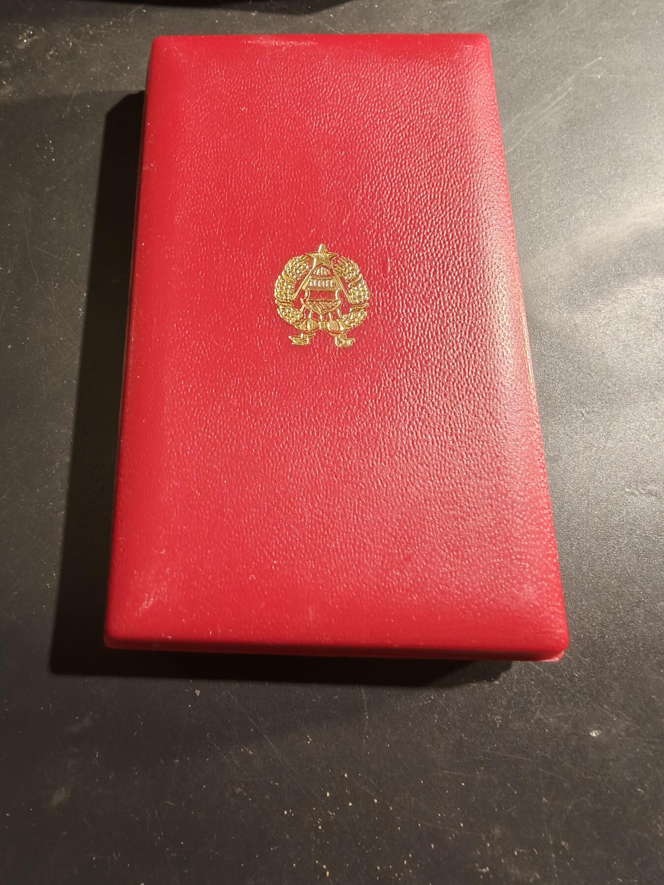 老王徽章第184期 匈牙利20周年服役纪念章    原盒    盒子有损