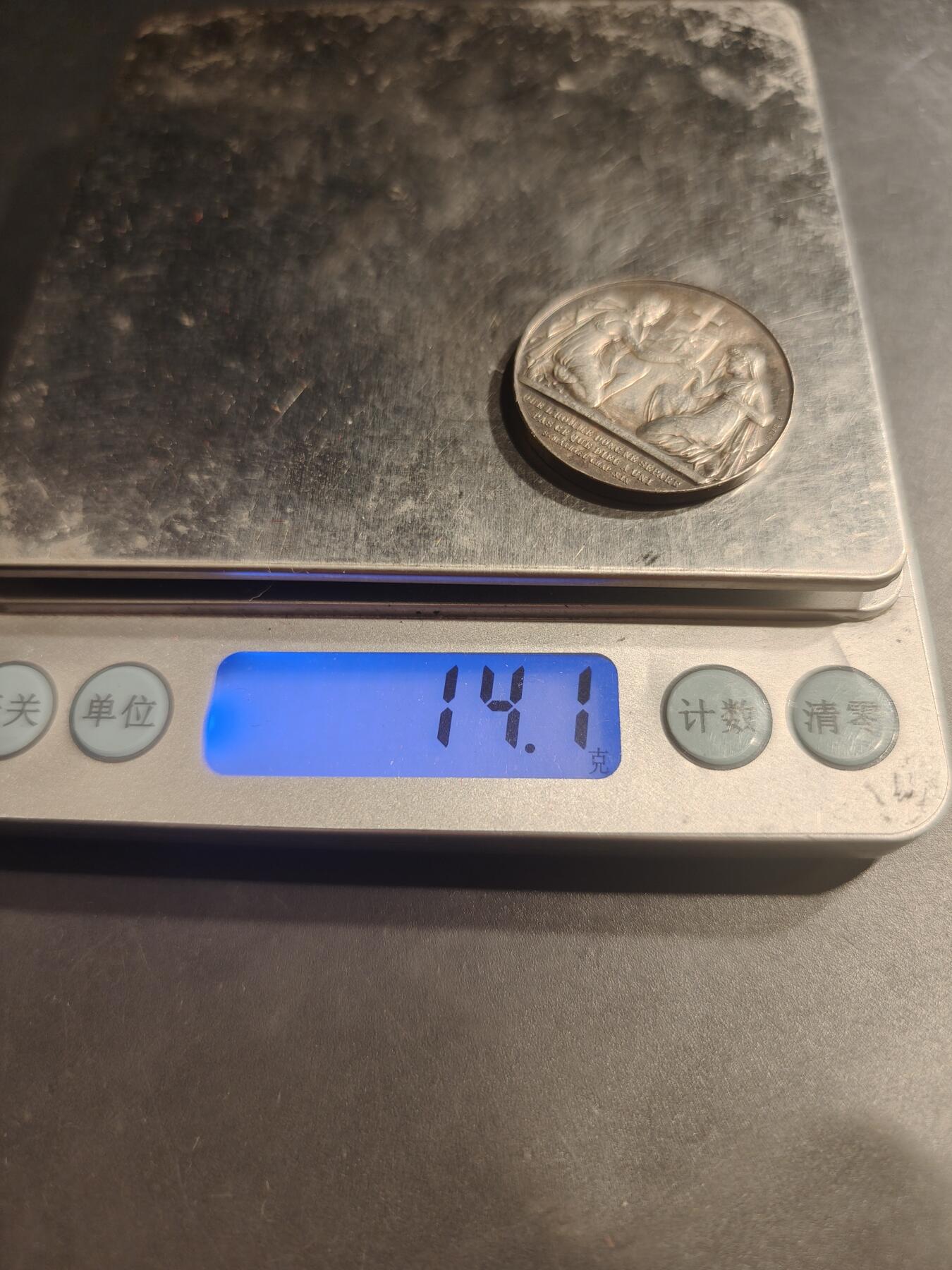 老王徽章第184期 法国婚章   950银    直径30mm    重量14.1g